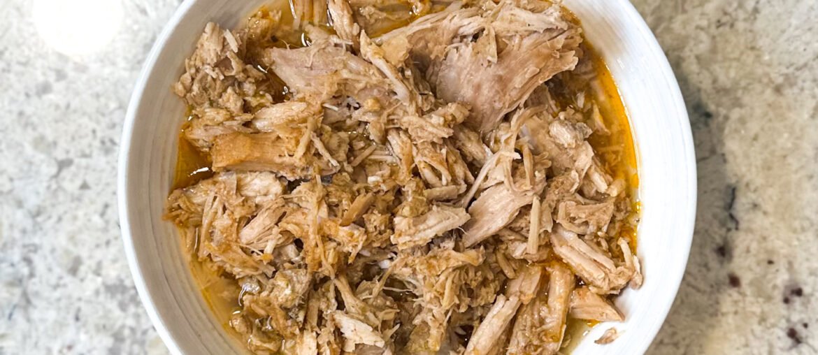 Healthy Recipes: Easy Crockpot Pulled Pork Recipe by The Mediocre Cook